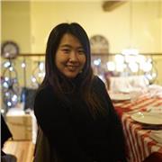 Con certificati HSK 5 (cinese) e IELTS (inglese) offre lezioni di lingua cinese e inglese, lezioni privati o lezioni di gruppo